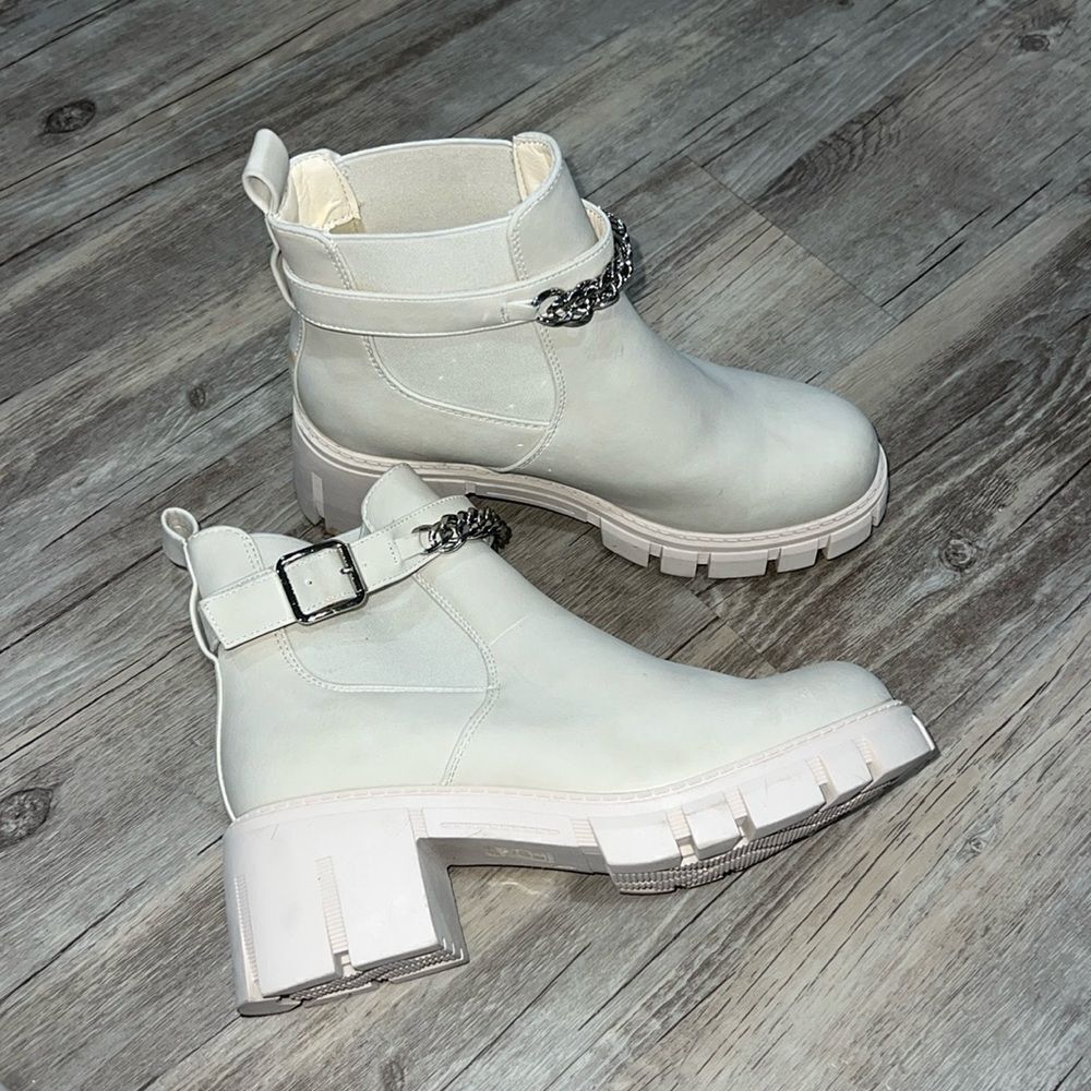 Womens boots 